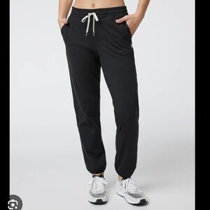 Vuori Women's Black Jogger Pants - Medium
